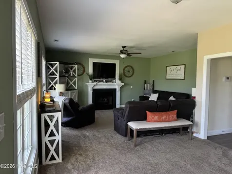 503 Newhan Court Hubert NC 28539