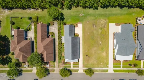 2021 Simmerman Way Leland NC 28451