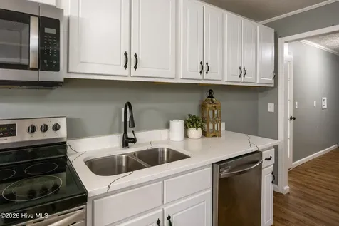 122 W Pine Forest Road Mount Olive NC 28365