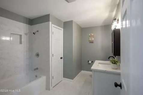 122 W Pine Forest Road Mount Olive NC 28365