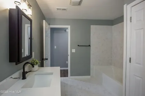 122 W Pine Forest Road Mount Olive NC 28365