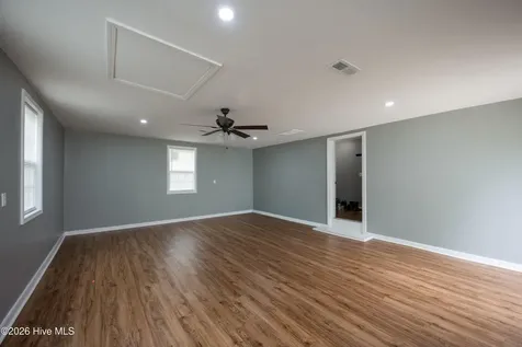 122 W Pine Forest Road Mount Olive NC 28365