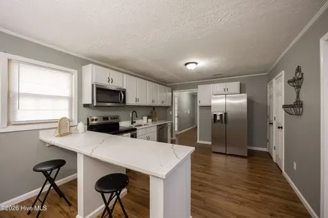 122 W Pine Forest Road Mount Olive NC 28365