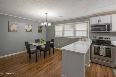 122 W Pine Forest Road Mount Olive NC 28365
