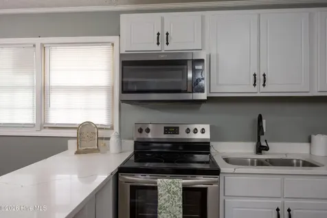 122 W Pine Forest Road Mount Olive NC 28365