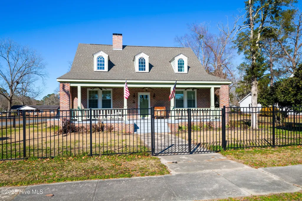 502 W Roseboro Street Roseboro NC 28382