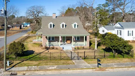 502 W Roseboro Street Roseboro NC 28382