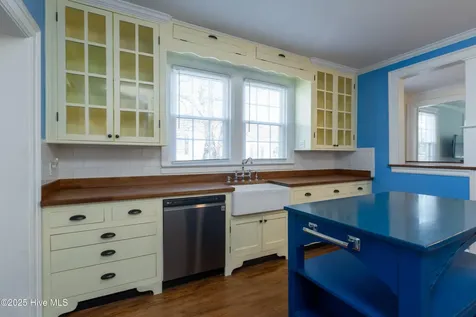 502 W Roseboro Street Roseboro NC 28382