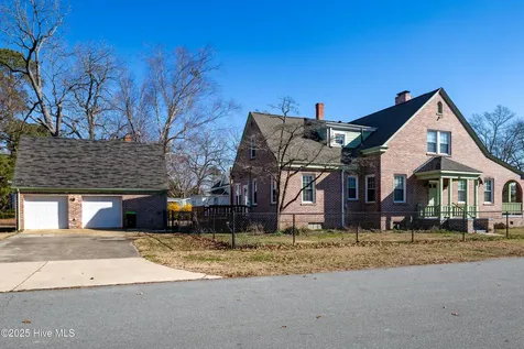 502 W Roseboro Street Roseboro NC 28382