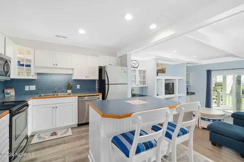 2905 Pointe West Drive Emerald Isle NC 28594