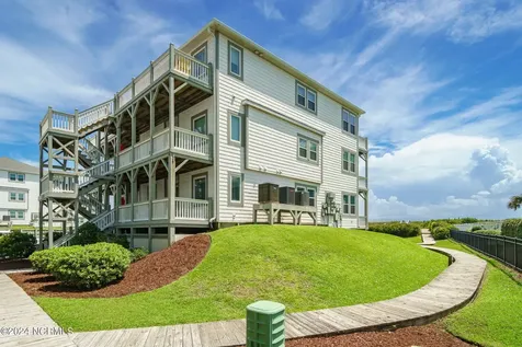2905 Pointe West Drive Emerald Isle NC 28594