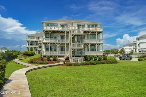 2905 Pointe West Drive Emerald Isle NC 28594