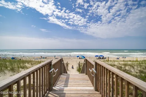 2905 Pointe West Drive Emerald Isle NC 28594