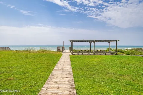 2905 Pointe West Drive Emerald Isle NC 28594