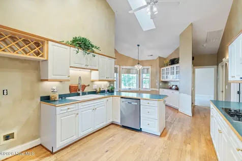 5610 Oak Bluff Lane Wilmington NC 28409