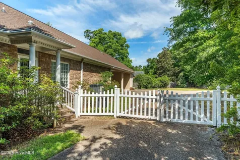 5610 Oak Bluff Lane Wilmington NC 28409