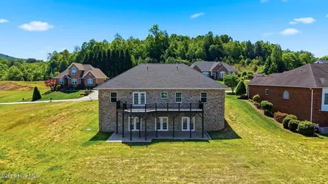 418 Huntington Woods Drive N Lenoir NC 28645