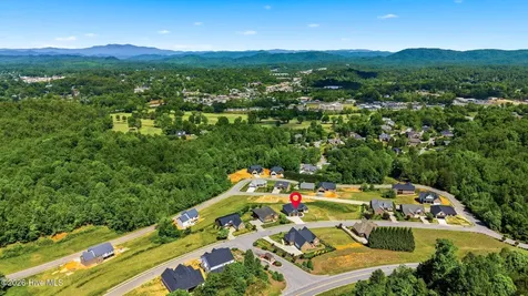 418 Huntington Woods Drive N Lenoir NC 28645