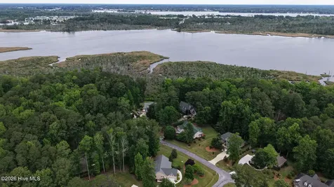 306 Potomac Drive Chocowinity NC 27817