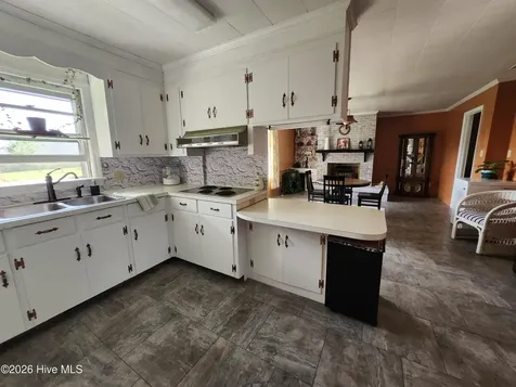506 S Haughton Street Williamston NC 27892