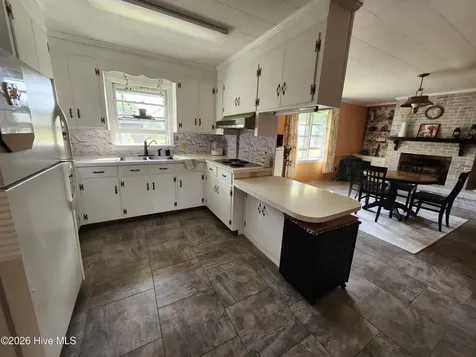 506 S Haughton Street Williamston NC 27892