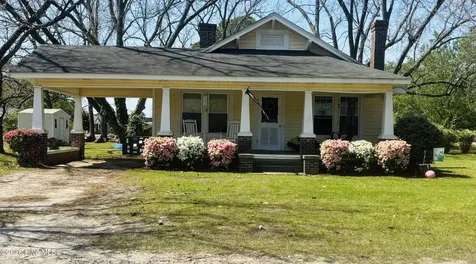 1011 Raleigh Road Clinton NC 28328