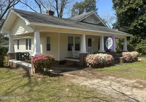 1011 Raleigh Road Clinton NC 28328