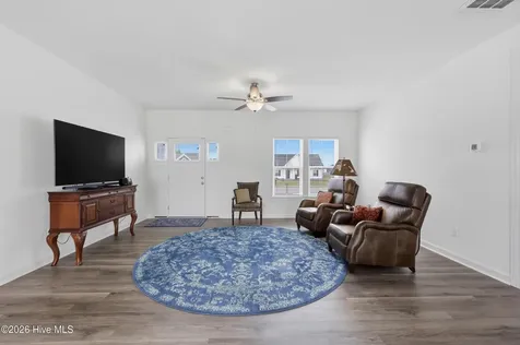 213 Pleasant Drive Elizabeth City NC 27909
