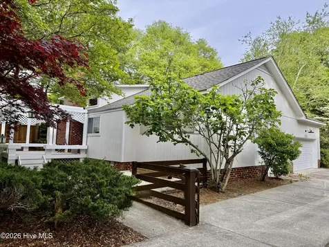 8413 Bald Eagle Lane Wilmington NC 28411
