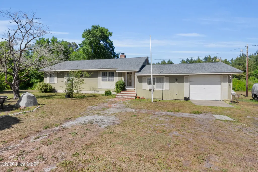 852 Chatham Street Newport NC 28570