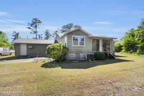 852 Chatham Street Newport NC 28570