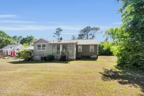 852 Chatham Street Newport NC 28570