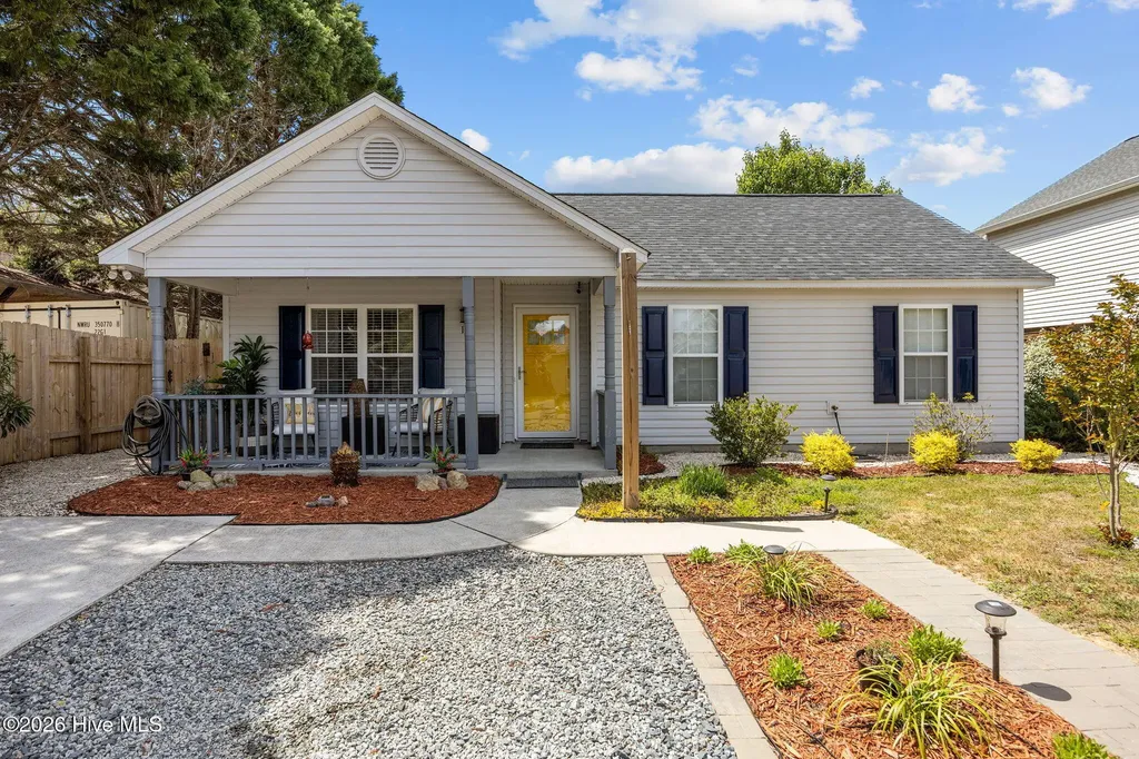 111 NW 10th Street Oak Island NC 28465