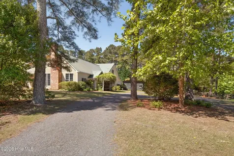 2265 Lakebay Road Vass NC 28394
