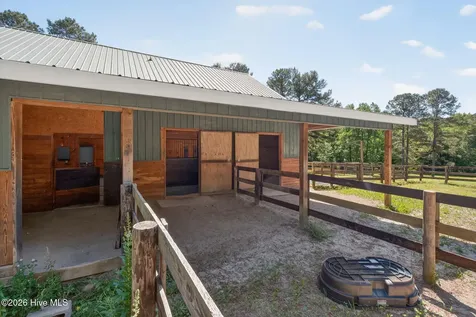 2265 Lakebay Road Vass NC 28394