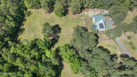 2265 Lakebay Road Vass NC 28394