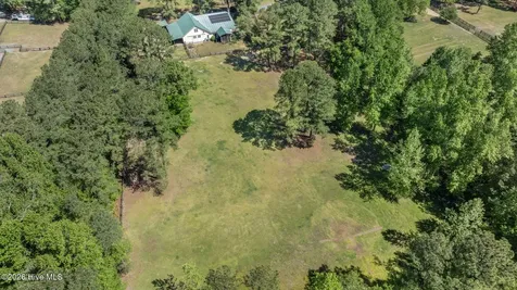 2265 Lakebay Road Vass NC 28394