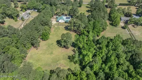 2265 Lakebay Road Vass NC 28394