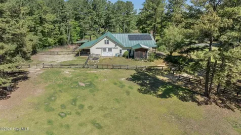 2265 Lakebay Road Vass NC 28394