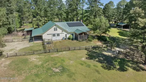 2265 Lakebay Road Vass NC 28394