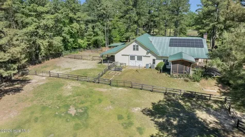 2265 Lakebay Road Vass NC 28394