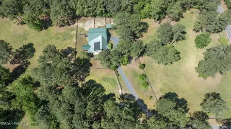 2265 Lakebay Road Vass NC 28394