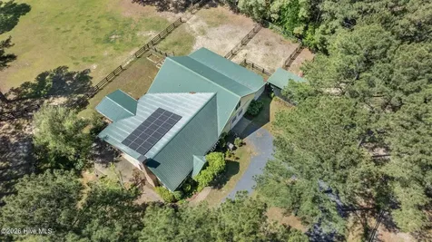 2265 Lakebay Road Vass NC 28394