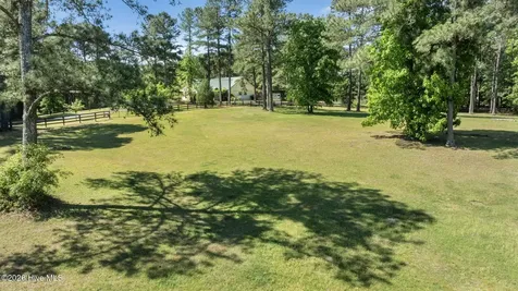 2265 Lakebay Road Vass NC 28394