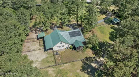 2265 Lakebay Road Vass NC 28394