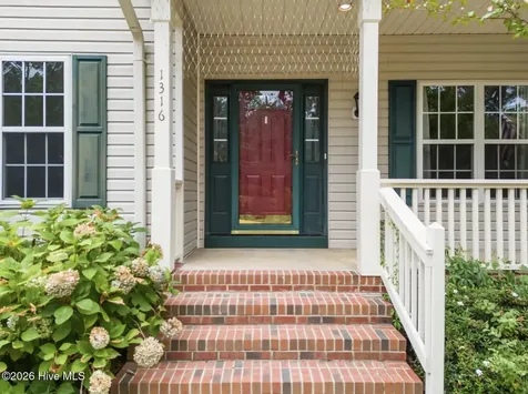 1316 Devonshire Trail Aberdeen NC 28315