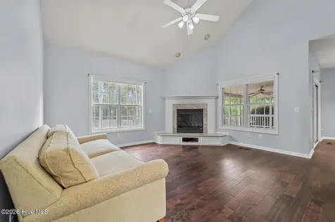 1316 Devonshire Trail Aberdeen NC 28315