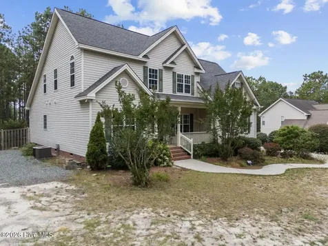 1316 Devonshire Trail Aberdeen NC 28315