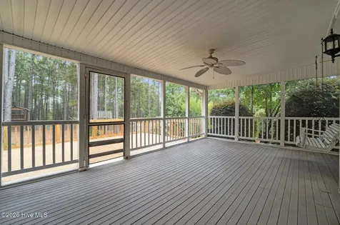 1316 Devonshire Trail Aberdeen NC 28315
