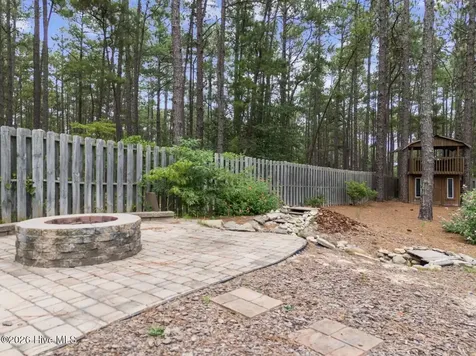 1316 Devonshire Trail Aberdeen NC 28315